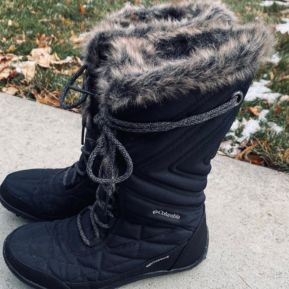 Womens Columbia snow boots size 6